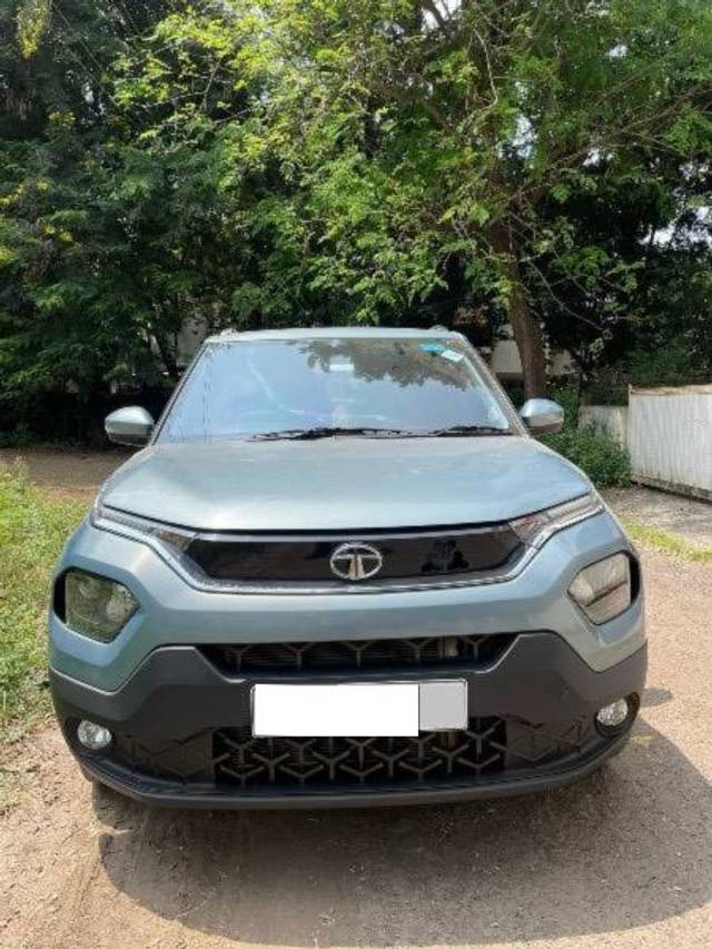 https://images10.gaadi.com/usedcar_image/4328573/original/processed_715b870d-8f5a-4939-b8ce-b8553864af0a.jpeg?imwidth=6400