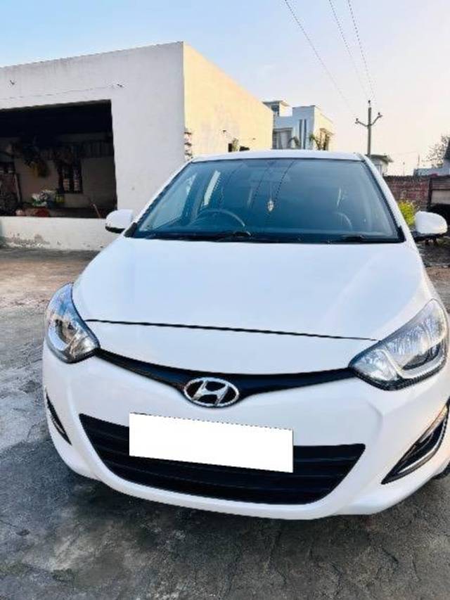 https://images10.gaadi.com/usedcar_image/4328680/original/processed_02e4e81e-8389-4c6d-b201-41516670061c.jpeg?imwidth=6400