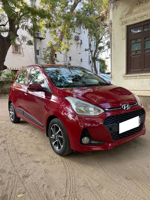 https://images10.gaadi.com/usedcar_image/4328755/original/processed_6b293f1a77b73233c94d94c938f492fa.jpg?imwidth=6400