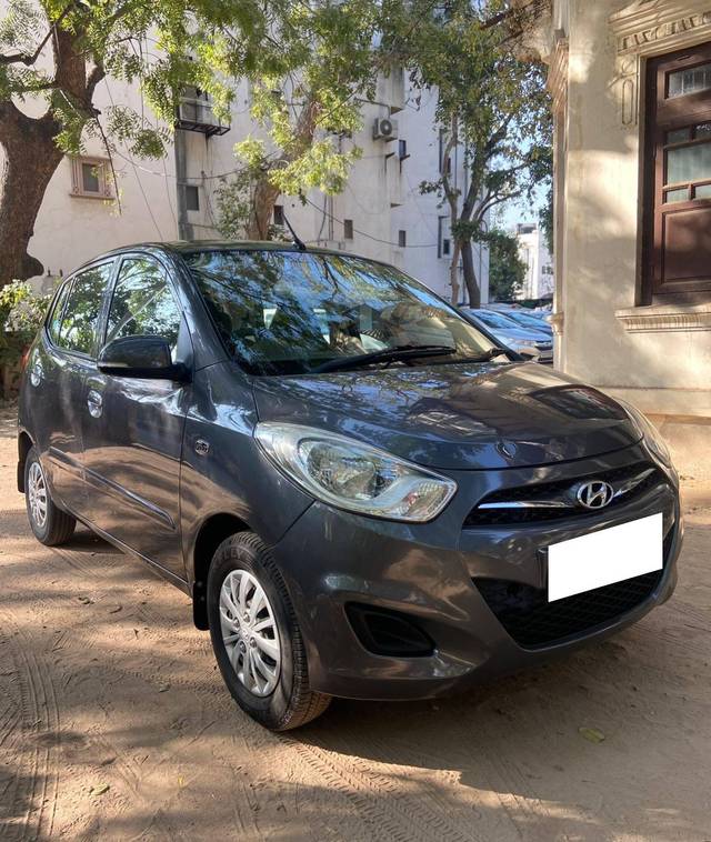 https://images10.gaadi.com/usedcar_image/4328759/original/processed_0c262f660466e720590d23243aae6fb8.jpg?imwidth=6400