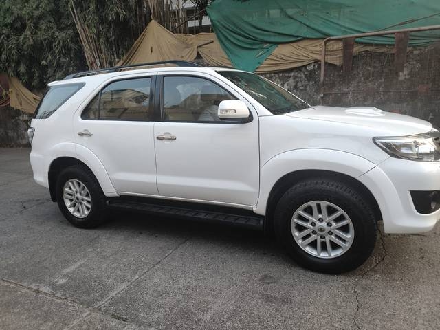 https://images10.gaadi.com/usedcar_image/4328760/original/b35ff91d5765e5c30e51ff1e31782209.jpg?imwidth=6401