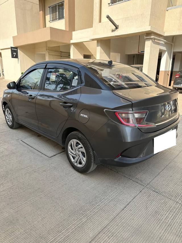 https://images10.gaadi.com/usedcar_image/4328894/original/processed_a9bd0292c42b3b7f1522090a23474af2.jpg?imwidth=6402