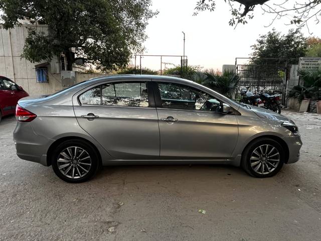 https://images10.gaadi.com/usedcar_image/4328926/original/processed_8eb2be6e2cca58569aa3a57c052b7808.jpeg?imwidth=6401