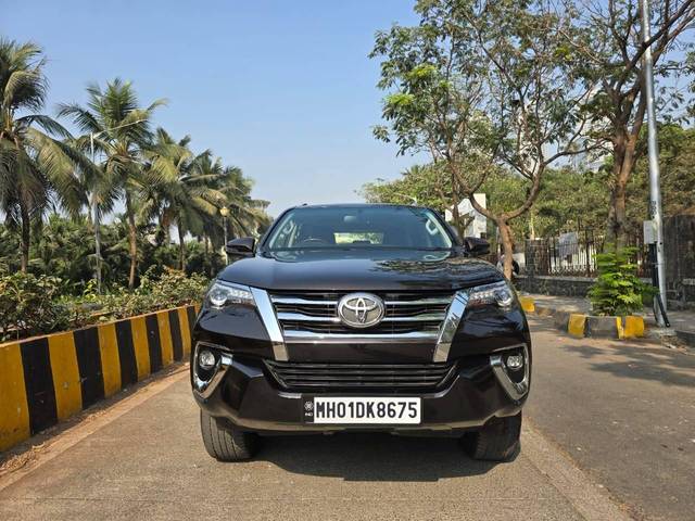 https://images10.gaadi.com/usedcar_image/4328960/original/processed_3c5b60dcc79447d79e113007f53b1814.jpg?imwidth=6402