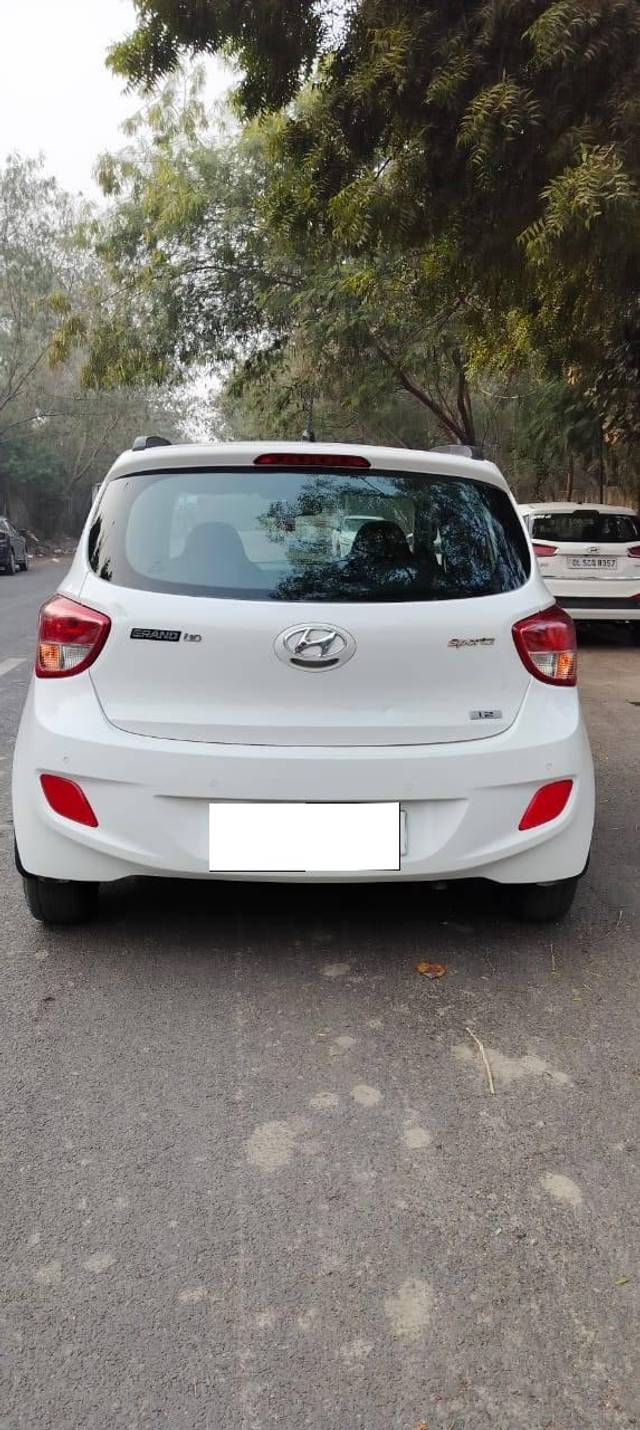 https://images10.gaadi.com/usedcar_image/4329004/original/processed_446dbe3f4edf19623fe3cf9f72e1e0a6.jpg?imwidth=6402