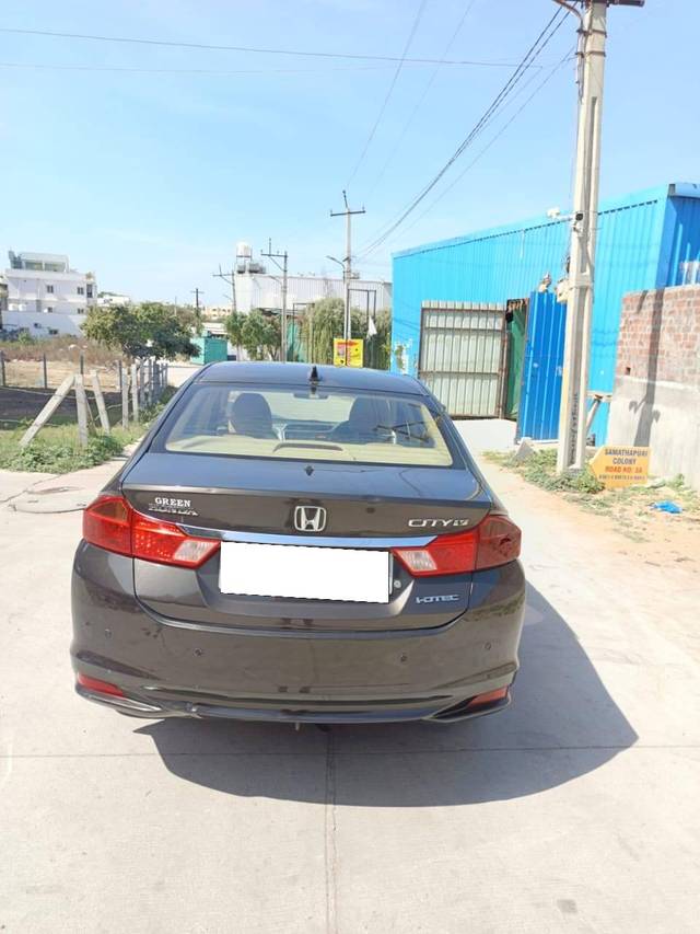 https://images10.gaadi.com/usedcar_image/4329011/original/processed_1027268e849c4844718782ce9fe3feab.jpg?imwidth=6402