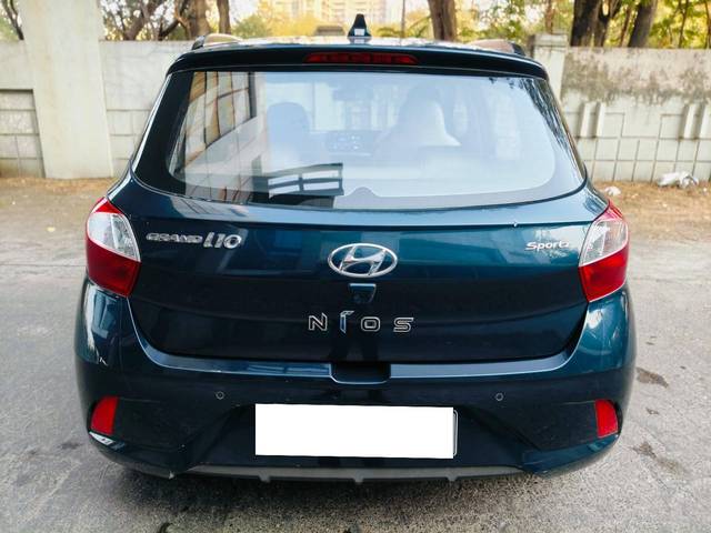 https://images10.gaadi.com/usedcar_image/4329014/original/processed_8f0dee8fb67969017cc14ce70facb57f.jpeg?imwidth=6402