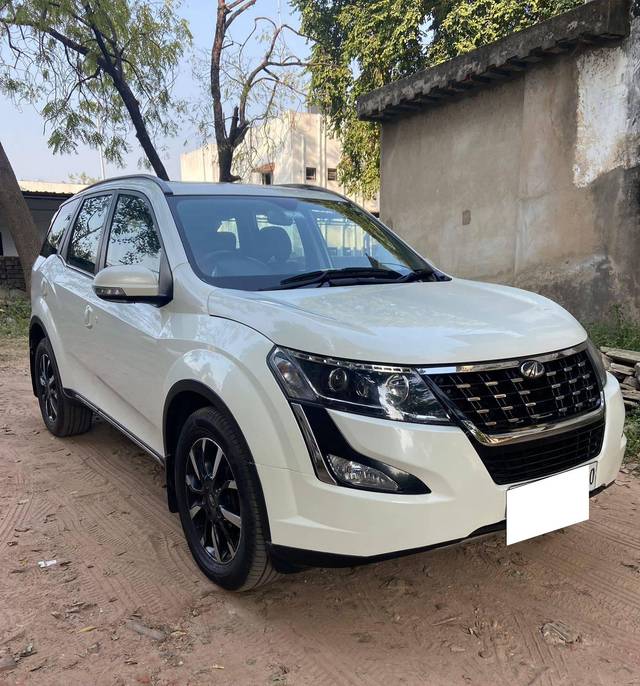 https://images10.gaadi.com/usedcar_image/4329041/original/processed_e83d648f92ee0f765eae8b8c37f4c2dd.jpg?imwidth=6400