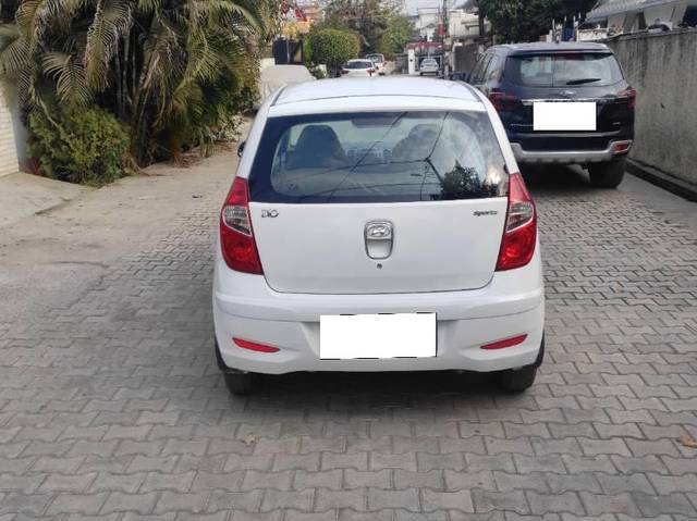 https://images10.gaadi.com/usedcar_image/4329074/original/processed_2f78daaa-53b3-45de-99f5-af6528df2e92.jpg?imwidth=6402