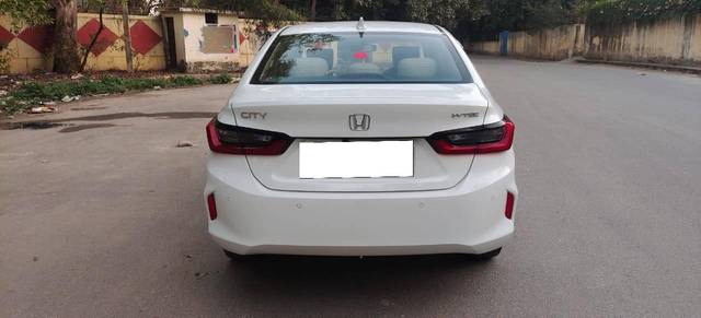 https://images10.gaadi.com/usedcar_image/4329094/original/processed_d6cb1c17eace061b315bbdea144d7031.jpg?imwidth=6402