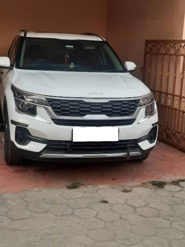 https://images10.gaadi.com/usedcar_image/4329146/original/processed_a4570971-6c36-45f5-93e4-f93c9b4a7d6c.jpg?imwidth=6400