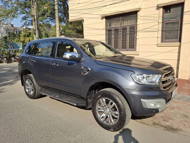 https://images10.gaadi.com/usedcar_image/4329158/original/b7ce6c8fabb9f00265504b3fd8f8216f.jpg?imwidth=6400