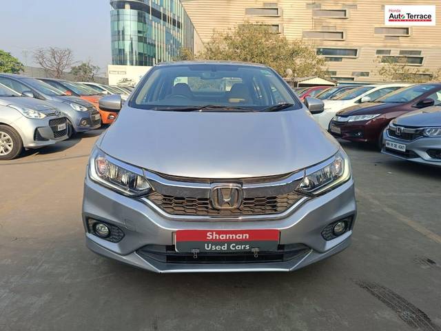 https://images10.gaadi.com/usedcar_image/4329162/original/43dd6a8cb9c0afdbcd174163b4306834.jpg?imwidth=6400