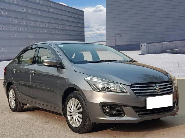 https://images10.gaadi.com/usedcar_image/4329230/original/processed_a60b7ff4a532f0a2bbafcf10e5477968.jpg?imwidth=6400