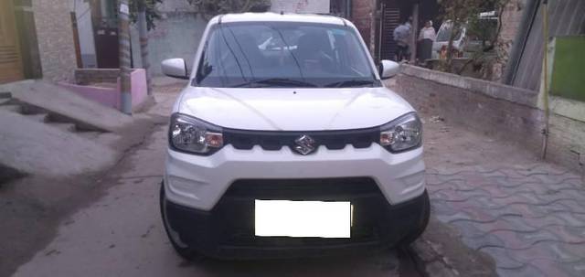 https://images10.gaadi.com/usedcar_image/4329409/original/processed_11a322f1-ce6d-45e5-8373-1a08952cc475.jpg?imwidth=6400