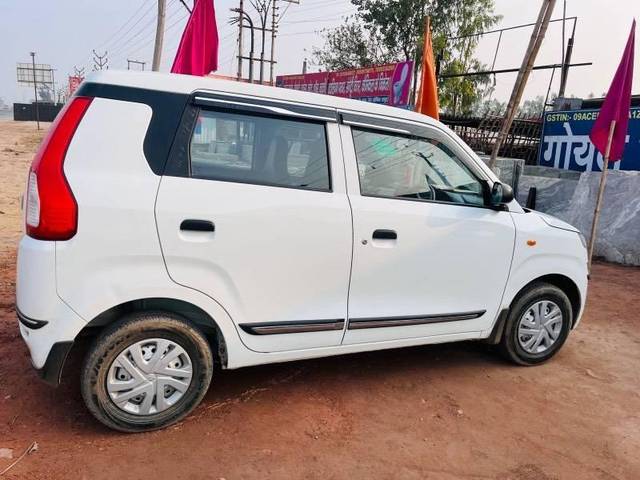 https://images10.gaadi.com/usedcar_image/4329518/original/processed_6781c7db-dac8-4829-98a8-4daef124c47d.jpg?imwidth=6401