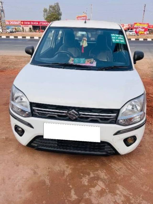 https://images10.gaadi.com/usedcar_image/4329518/original/processed_f621f058-9de5-4d45-9a39-4c3894045615.jpg?imwidth=6402