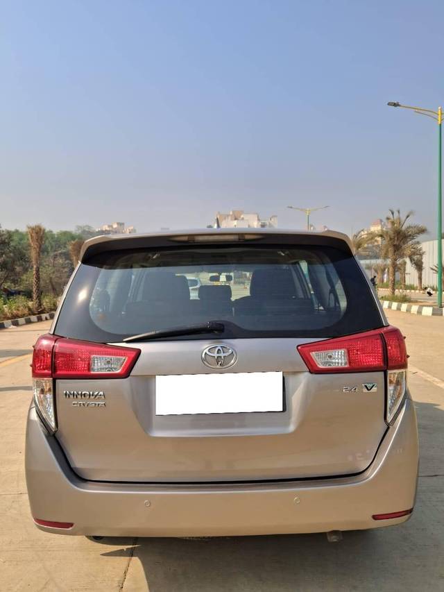 https://images10.gaadi.com/usedcar_image/4329549/original/processed_b33d1f0f3df8d6c42233336dbf8501d9.jpg?imwidth=6402