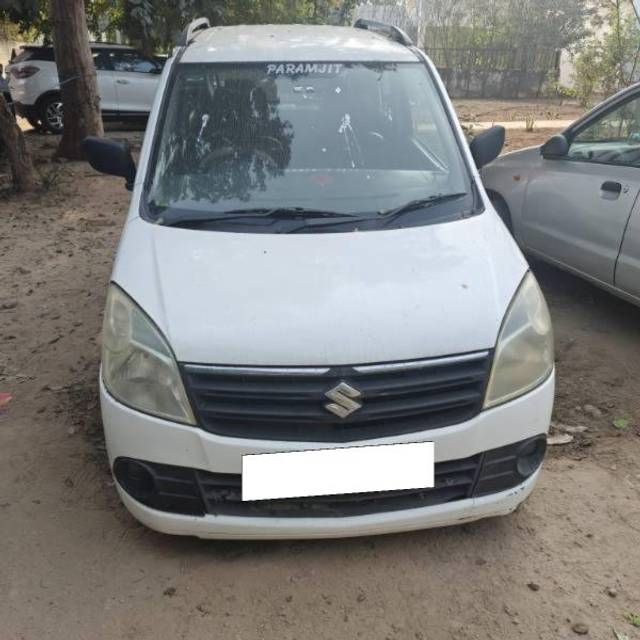 https://images10.gaadi.com/usedcar_image/4329554/original/processed_9821e916-e167-4a69-951b-b0037b04b83e.jpg?imwidth=6402