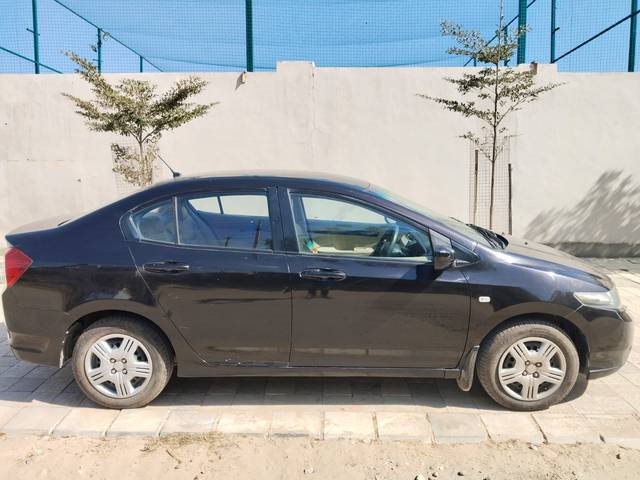 https://images10.gaadi.com/usedcar_image/4329676/original/fb0577298da0d81c7f99e13f35be4556.jpg?imwidth=6401