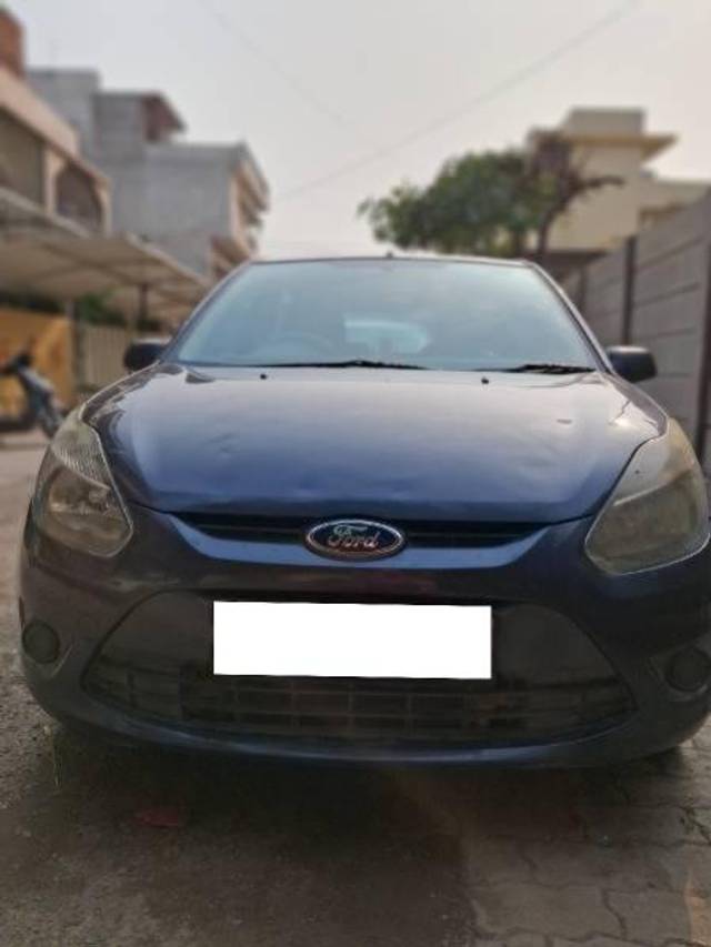 https://images10.gaadi.com/usedcar_image/4329715/original/processed_12f633de-565d-429d-bf2f-901062ead2fa.jpg?imwidth=6400