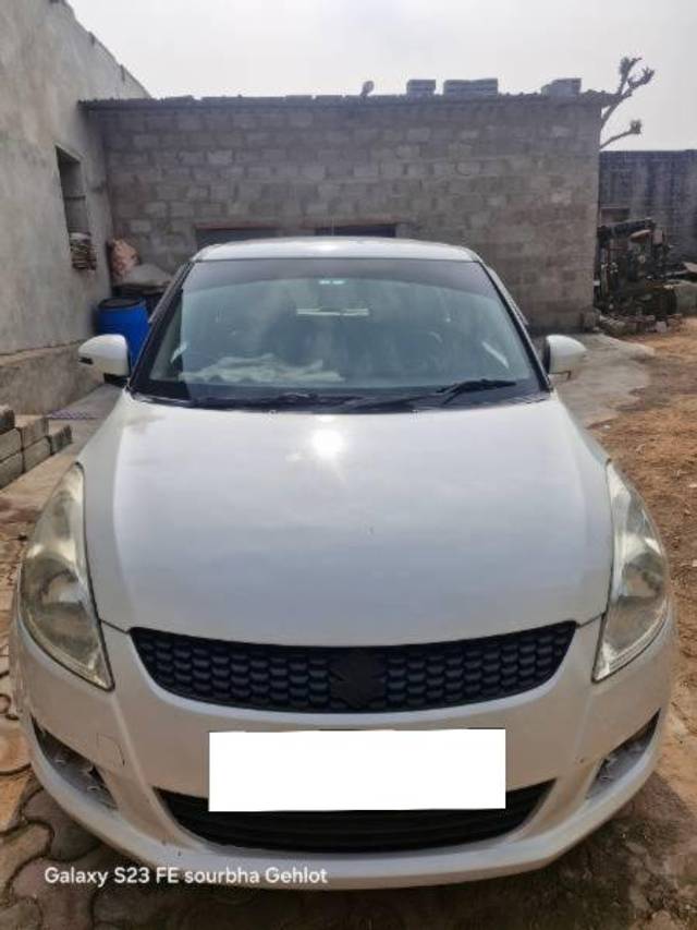 https://images10.gaadi.com/usedcar_image/4329757/original/processed_6c5c8197-f0cd-4c79-bdcf-bd59d5fb261c.jpg?imwidth=6400