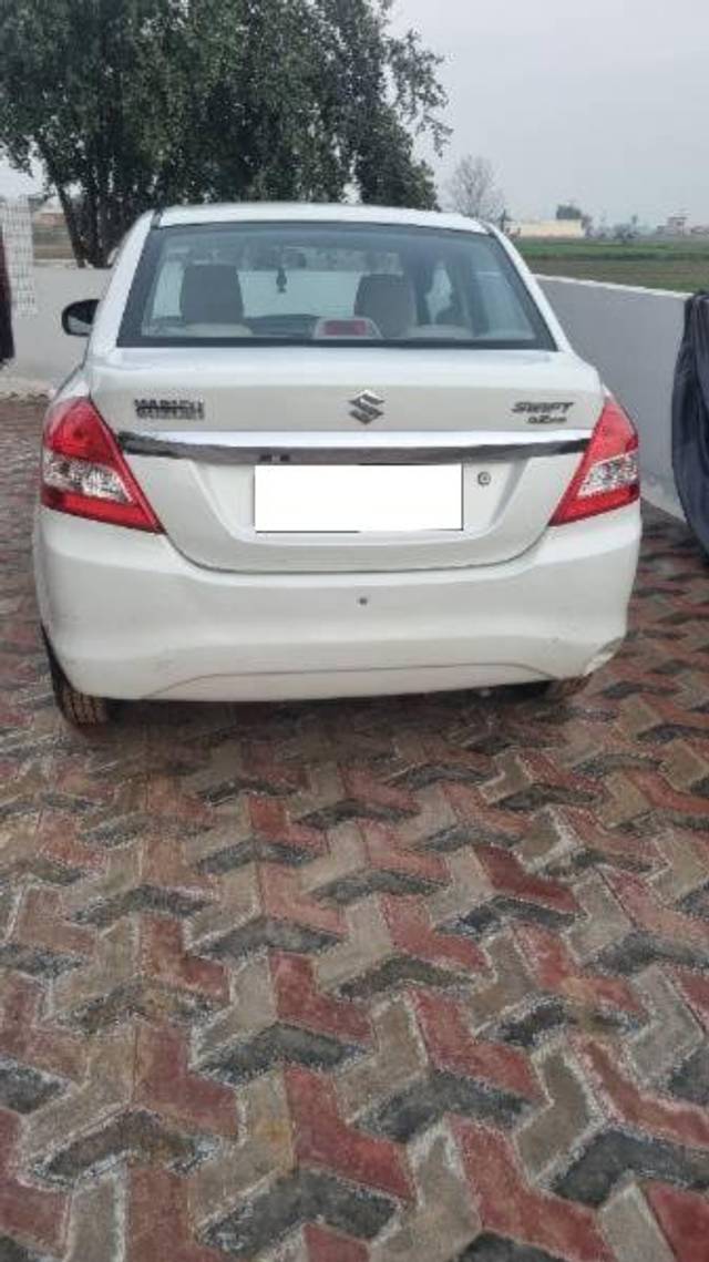 https://images10.gaadi.com/usedcar_image/4329759/original/processed_80f8b02d-72d2-4a94-a2ae-11b7af4330ea.jpg?imwidth=6401