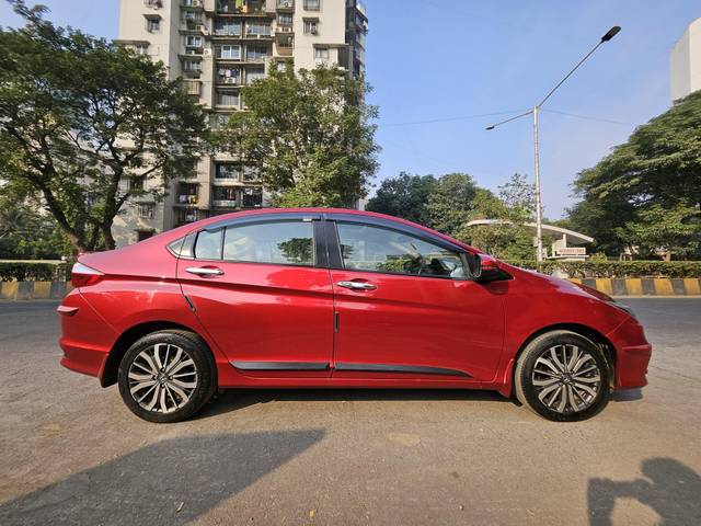 https://images10.gaadi.com/usedcar_image/4329764/original/processed_1a7f97ef435de81079f6396493580f46.jpg?imwidth=6401