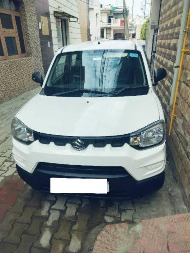 https://images10.gaadi.com/usedcar_image/4329917/original/processed_866917f9-2e28-4b4c-980a-edd56ea34edf.jpg?imwidth=6400