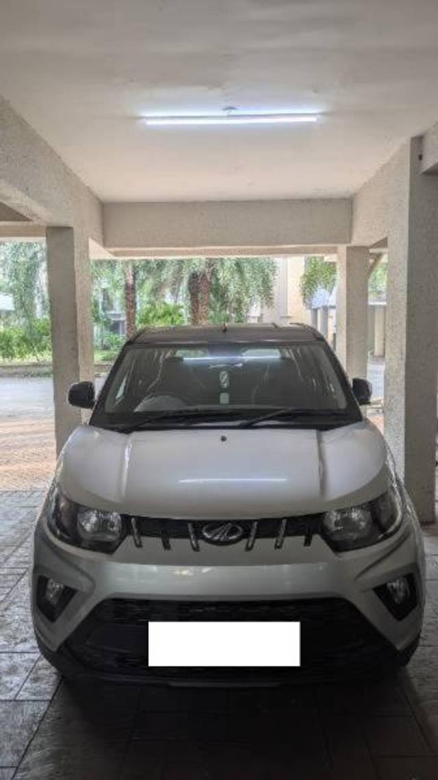 https://images10.gaadi.com/usedcar_image/4330029/original/processed_e5376c2d-67e5-46cc-af7d-d4f7755ff251.jpg?imwidth=6400