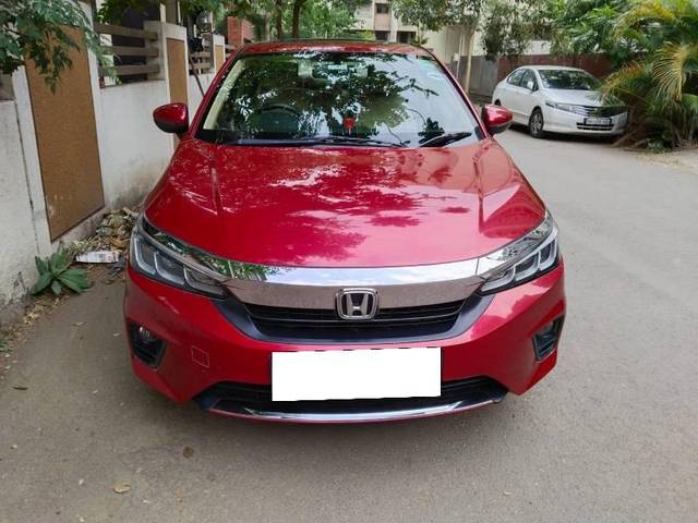 https://images10.gaadi.com/usedcar_image/4330053/original/processed_e42c01e1-2ac7-4abb-901a-e70e9fc40aaf.jpg?imwidth=6402