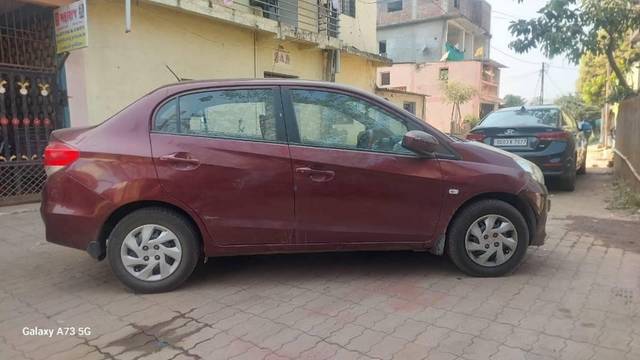 https://images10.gaadi.com/usedcar_image/4330151/original/processed_9e322958-033c-4917-94dc-c70bd7d415ca.jpg?imwidth=6400