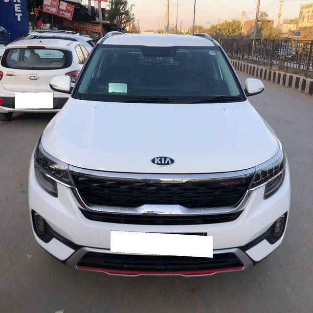 https://images10.gaadi.com/usedcar_image/4330164/original/processed_3b1d19970160fff31879507d45a65108.jpg?imwidth=6402