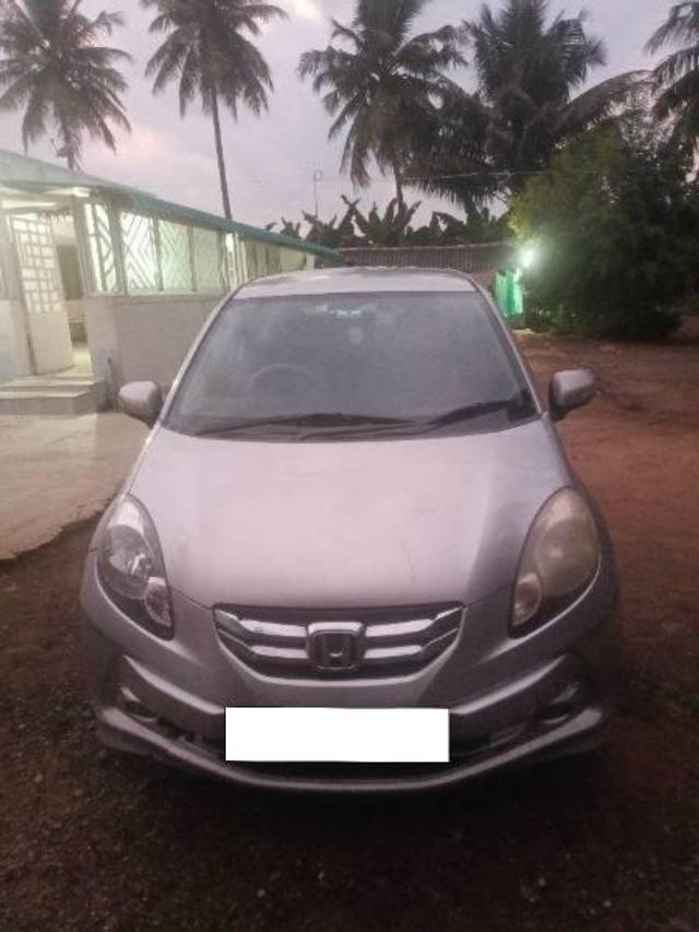 https://images10.gaadi.com/usedcar_image/4330355/original/processed_880e0903-f904-4675-97e0-4820a9a187b6.jpg?imwidth=6400