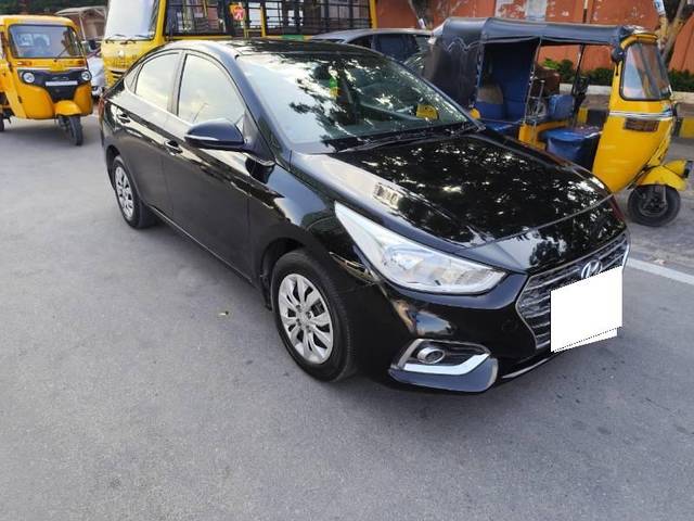 https://images10.gaadi.com/usedcar_image/4330432/original/processed_622a6c74-943d-415c-8adc-e3f98ad01ddb.jpg?imwidth=6400