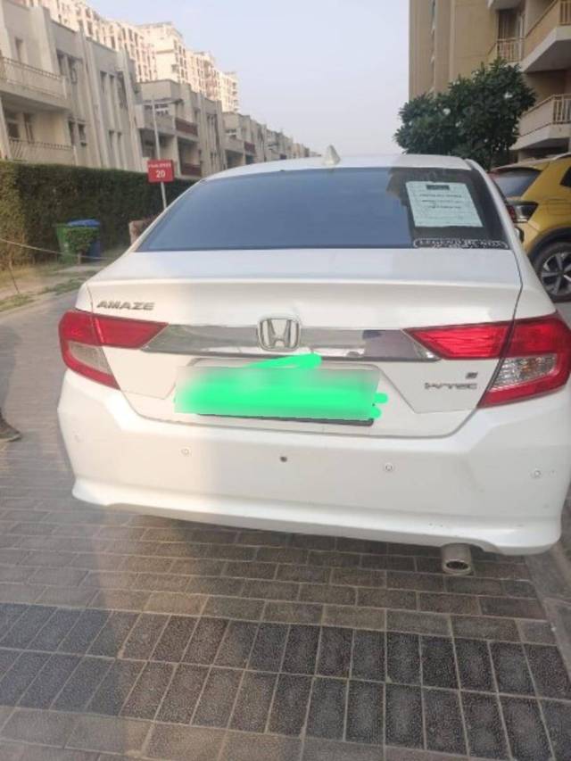 https://images10.gaadi.com/usedcar_image/4330466/original/4f16b0ef8d552d32fb7079541530a102.jpeg?imwidth=6401