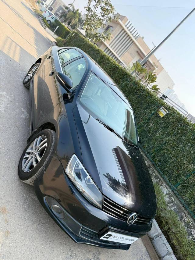 https://images10.gaadi.com/usedcar_image/4330709/original/processed_6e48ac1af090f38549f0c35c58da0a02.jpg?imwidth=6400