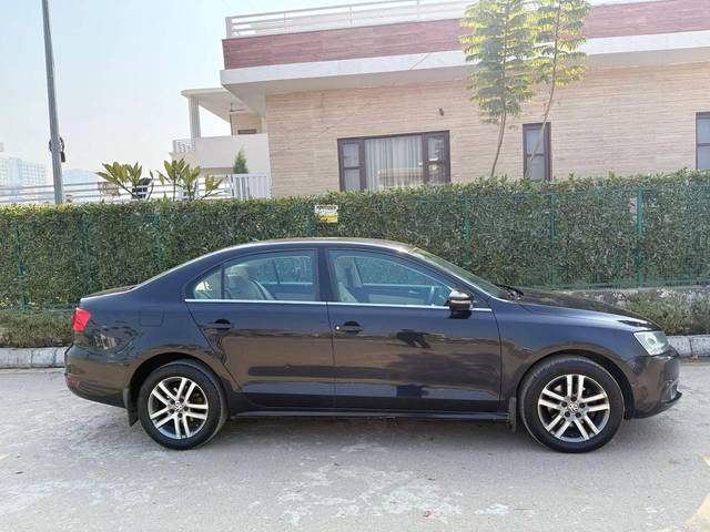 https://images10.gaadi.com/usedcar_image/4330709/original/processed_c43e283bb5b1a437d2fe181fc5df040c.jpg?imwidth=6401