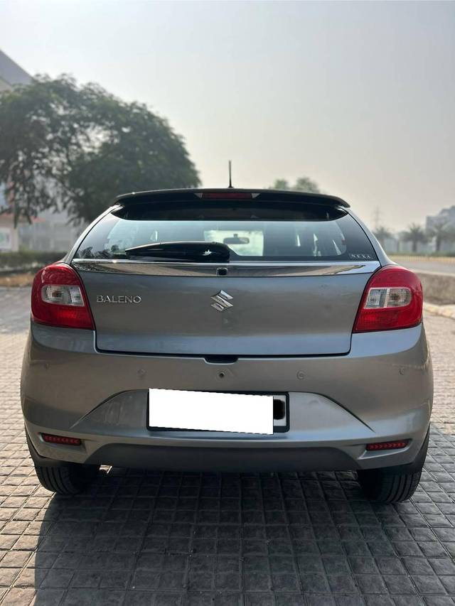 https://images10.gaadi.com/usedcar_image/4330755/original/processed_d92789cee26494e620167aa9cb92c6e3.jpg?imwidth=6401