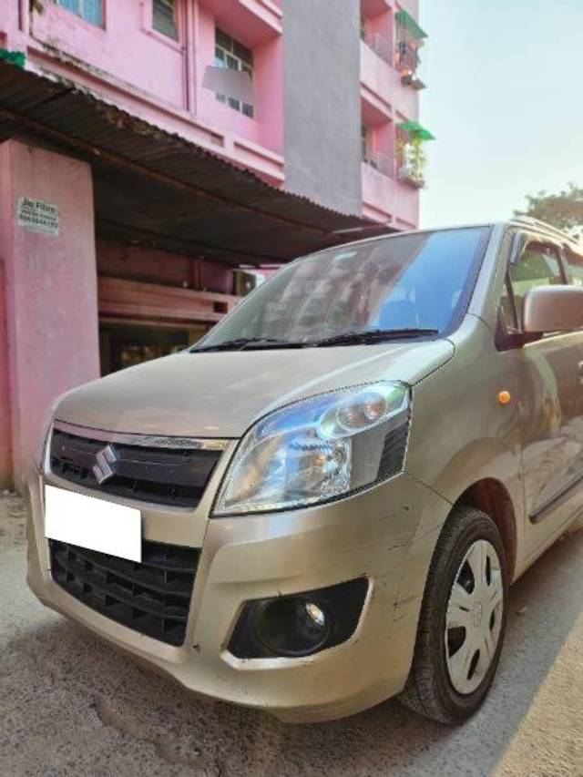 https://images10.gaadi.com/usedcar_image/4330765/original/processed_422ee1c6-7d89-4bc7-b14c-3129e0108e20.jpg?imwidth=6400