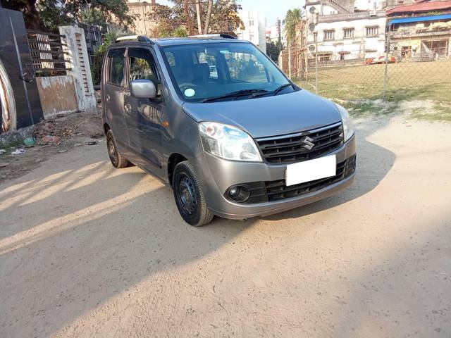 https://images10.gaadi.com/usedcar_image/4330830/original/processed_65e495a01be2925c14c4f04f2f6b675e.jpg?imwidth=6400