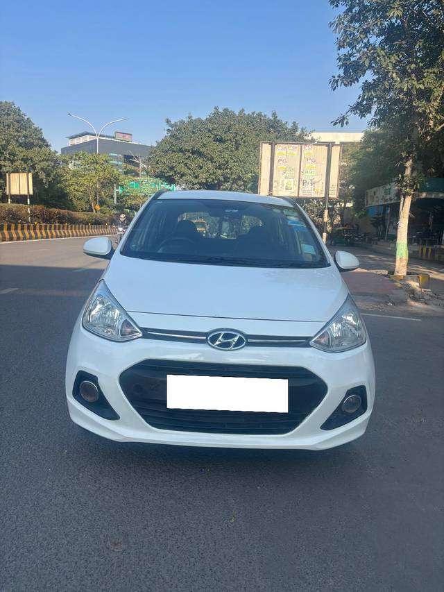 https://images10.gaadi.com/usedcar_image/4330842/original/processed_c6fecba38b77458fc33d69b8e059a395.jpg?imwidth=6400