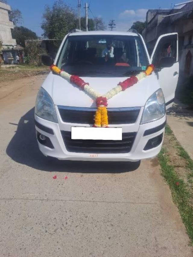 https://images10.gaadi.com/usedcar_image/4330884/original/processed_5ba31fec-3422-4036-b382-d0ac490d9b59.jpg?imwidth=6400