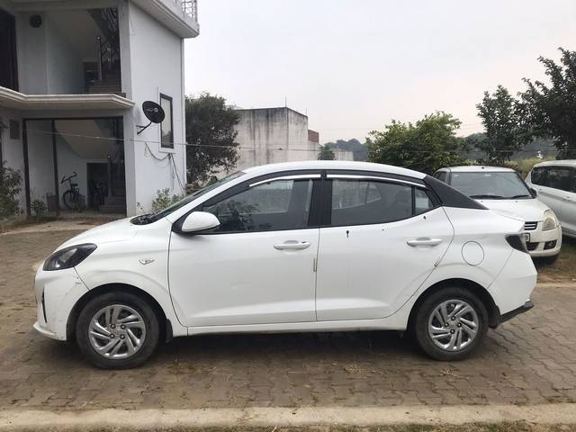 https://images10.gaadi.com/usedcar_image/4330896/original/0abda2d502ba3ad4fef7a3730973c9cd.jpg?imwidth=6401