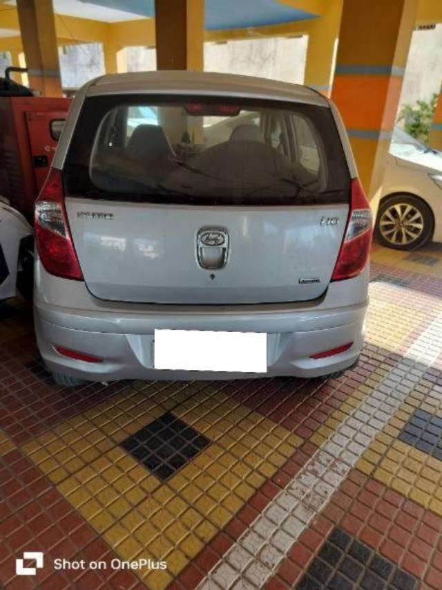 https://images10.gaadi.com/usedcar_image/4330908/original/processed_cba40461-1768-4ef4-9fc9-845fc990dd63.jpg?imwidth=6400