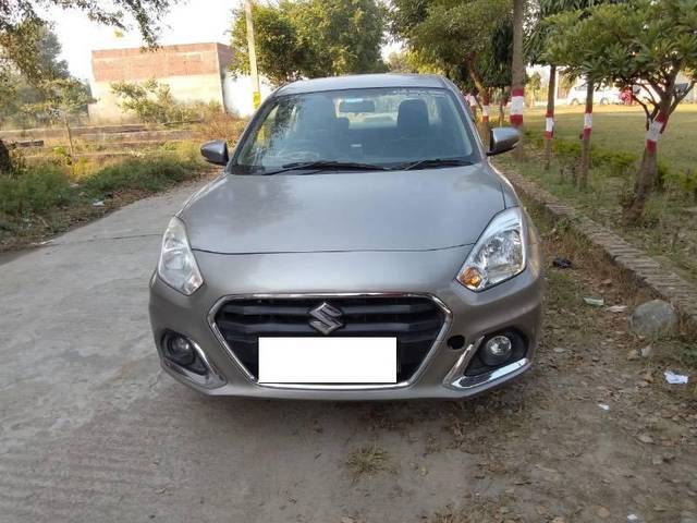 https://images10.gaadi.com/usedcar_image/4330911/original/processed_1505c984-f9ec-4070-8da0-ddeb3ddd312f.jpeg?imwidth=6402