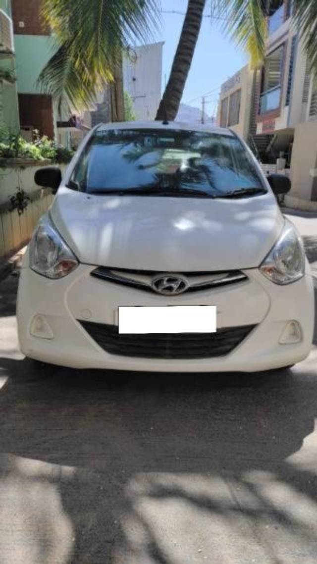 https://images10.gaadi.com/usedcar_image/4330963/original/processed_0c88c981-d9dd-45e7-8b93-96cdb4749e44.jpeg?imwidth=6400