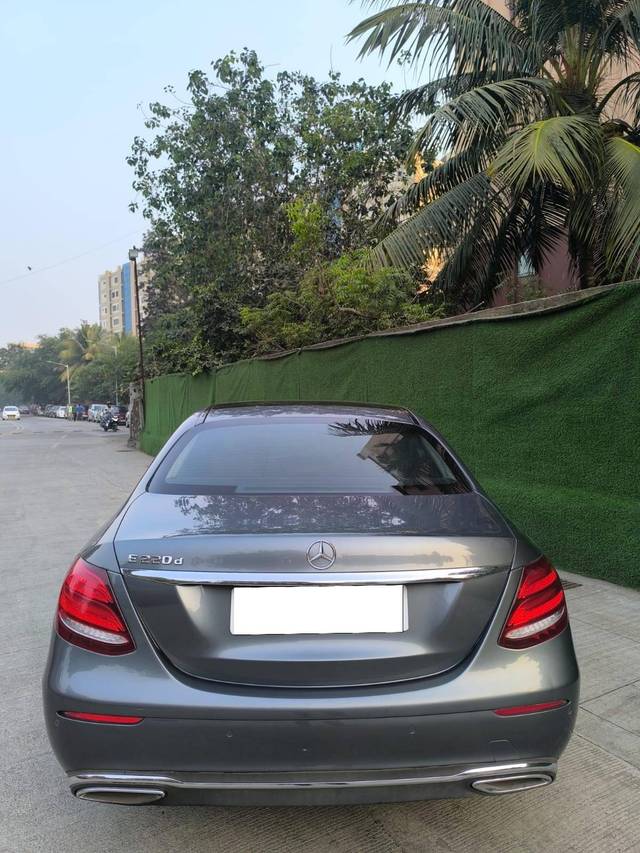 https://images10.gaadi.com/usedcar_image/4331066/original/processed_69719285bfd4fefd4ff1aecee17b1494.jpg?imwidth=6402