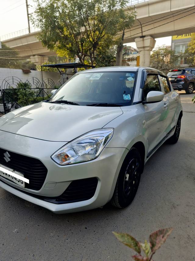 https://images10.gaadi.com/usedcar_image/4331160/original/processed_8205cd98d762ec0122c374211cb6c01c.jpg?imwidth=6400