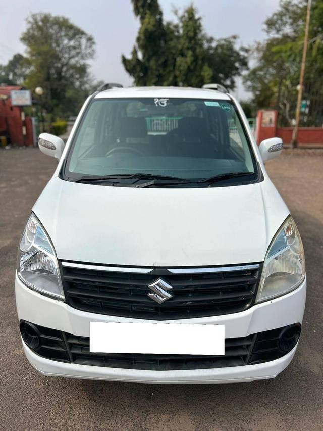 https://images10.gaadi.com/usedcar_image/4331203/original/processed_2b565ccb5a1848f096fdb39651b3aa7f.jpg?imwidth=6402